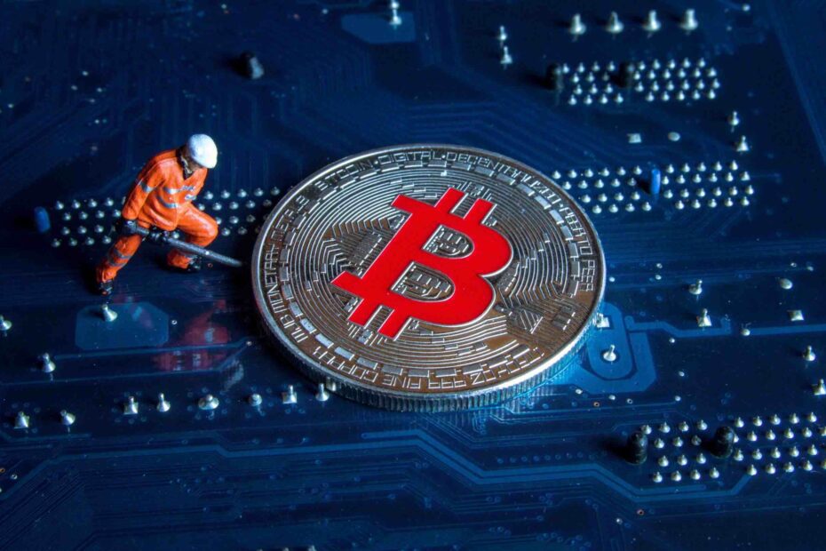 Bitcoin Miners Wind Down Selling, Is A BTC Recovery In Sight?
