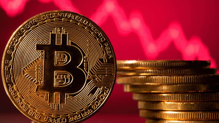 Bitcoin Struggles to Move Past Its 200-Week Moving Average, More BTC Downside Possible