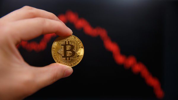 Bitcoin Falls Below $3,500, Analyst Claims Likelihood of a Bounce is Diminishing