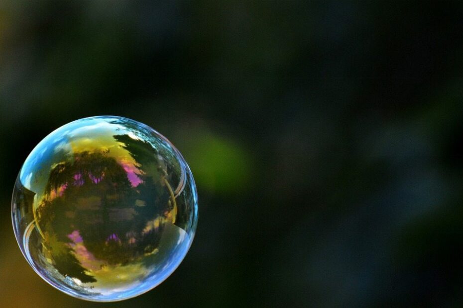 Bitcoin Flies to $11,000: Central Banks Warn of a Bubble